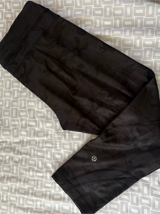 lululemon athletica Pants - lululemon athletica Black Camo Leggings